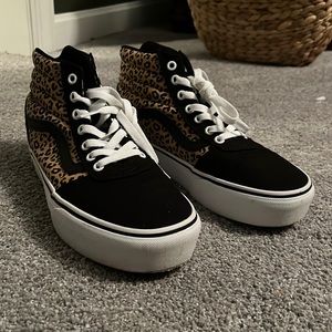 Women’s Cheetah Vans